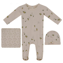 Load image into Gallery viewer, Fragile Vanilla Acorn Layette Set
