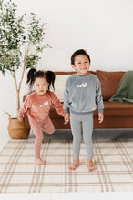 Load image into Gallery viewer, Ely&#39;s &amp; Co Blue Velour Sherpa Ducklings Set
