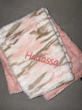 Load image into Gallery viewer, Winx + Blinx Himalayas Shell Minky Blanket
