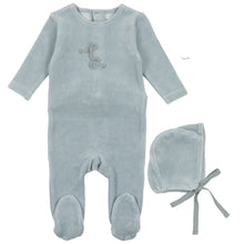 Load image into Gallery viewer, Bee &amp; Dee Powder Blue Classic Velour Stretchie with Bonnet
