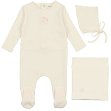 Load image into Gallery viewer, Bee &amp; Dee Snow White Cotton Small Print Layette Set
