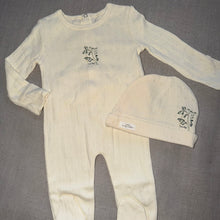 Load image into Gallery viewer, Lovely Littles Blue Bluebelle Stretchie and Beanie
