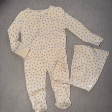 Load image into Gallery viewer, Lovely Littles Blue Roseberry Stretchie and Bonnet
