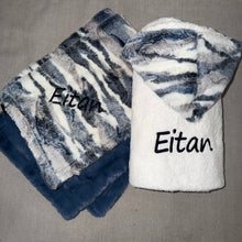 Load image into Gallery viewer, Winx + Blinx Himalayas Navy Oversized Hooded Towel
