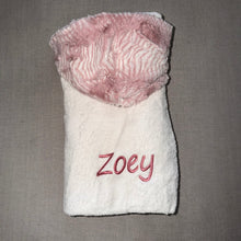 Load image into Gallery viewer, Zandino Charlotte Mauve/White Towel Oversize Hooded Towel
