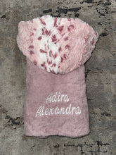 Load image into Gallery viewer, Zandino Leo Wildrose/Snowy Rose Oversized Hooded Towel
