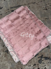 Load image into Gallery viewer, Zandino Evelyn Snowy Rose Minky Blanket
