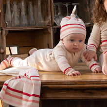 Load image into Gallery viewer, Bee &amp; Dee Girl Birch Sretchie with Beanie
