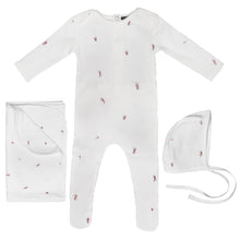 Load image into Gallery viewer, Noggi Embroidered Heart Layette Set- Girls
