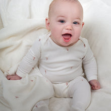 Load image into Gallery viewer, Noggi Embroidered Heart Layette Set- Girls
