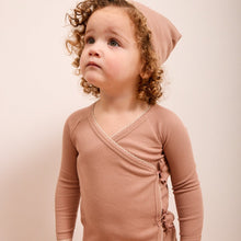 Load image into Gallery viewer, Parni Pink Ribbed Stretchie and Beanie
