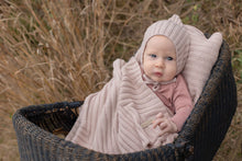 Load image into Gallery viewer, Marled Pink 2 Direction Ribbed Knit Blanket (no bonnet)
