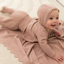 Load image into Gallery viewer, Bebe Bella Bloom Knitted Wrap Baby Set
