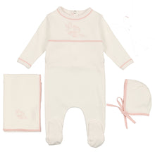 Load image into Gallery viewer, Bee &amp; Dee Snow White with Butterfly Center Print Collection Layette Set
