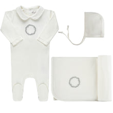 Load image into Gallery viewer, Ely&#39;s and Co Jersey Cotton Silver/Ivory Embroidered Wreath Layette Set Gift Box
